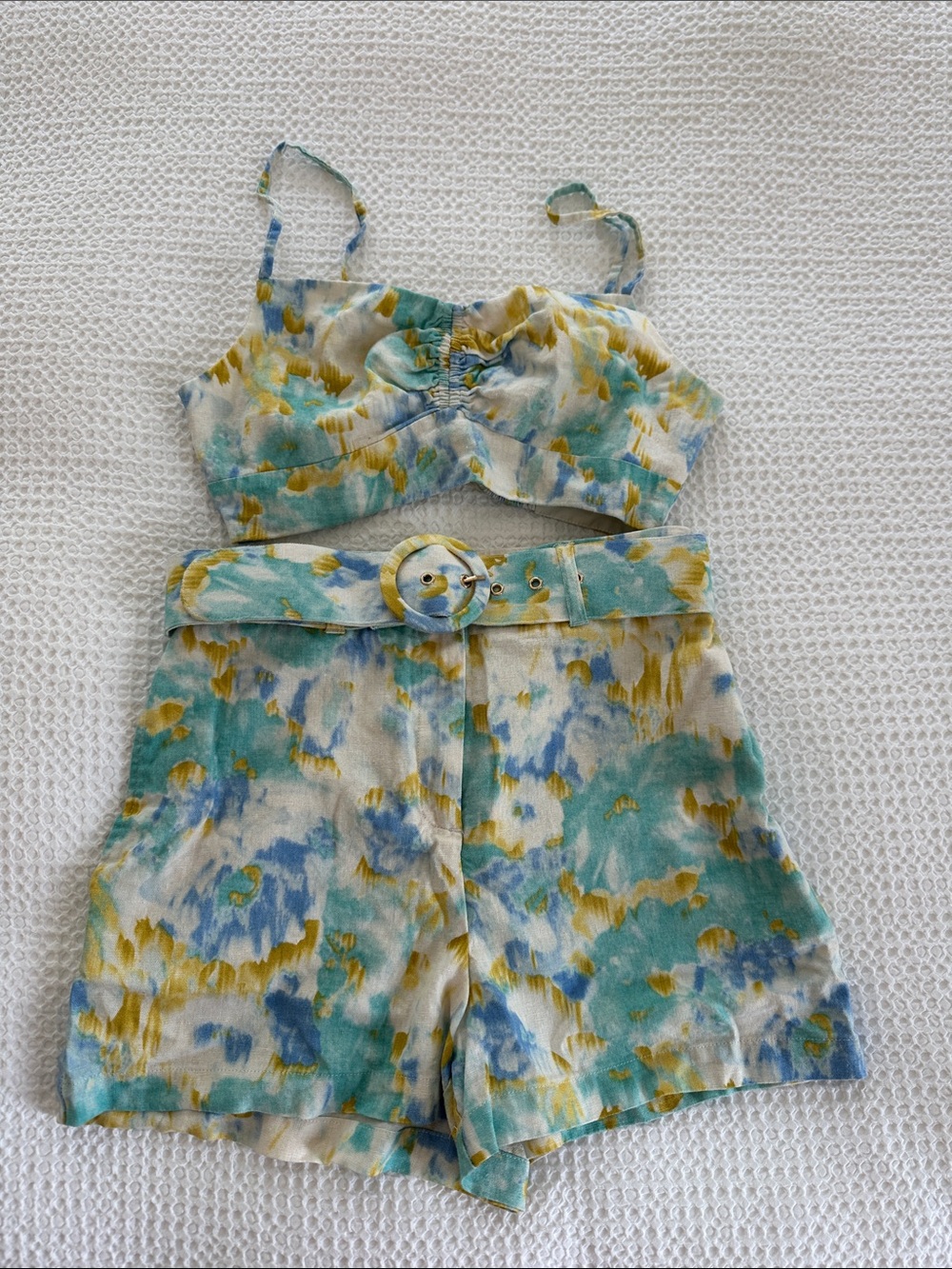 Christian Lacroix Cream matching set with Blue, Teal and Yellow Watercolor Motif - Picture 2 of 7